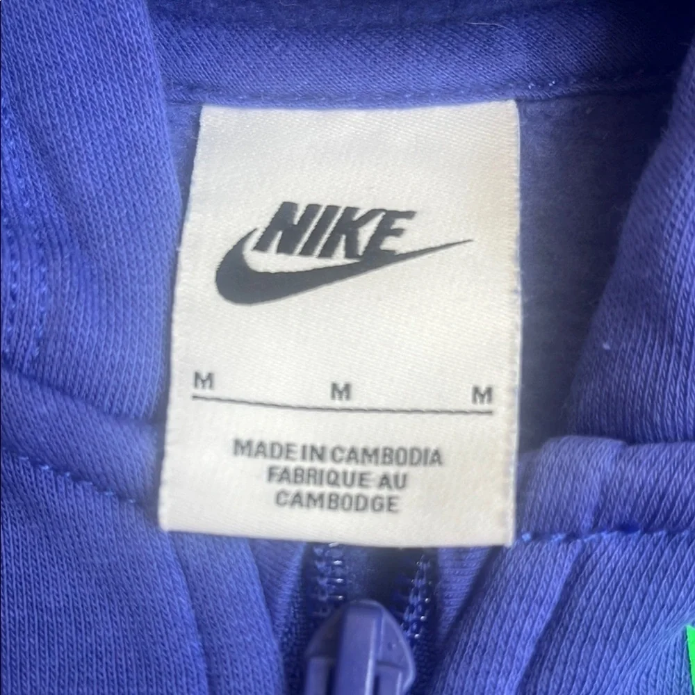 (169)Nike Blue and Green Athletic Sweatshirt Full-Zip